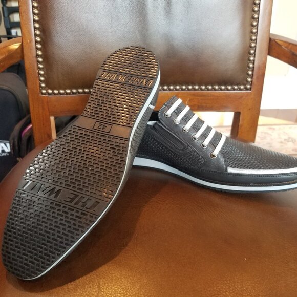 Men's New leather slip ons. - Picture 4 of 8